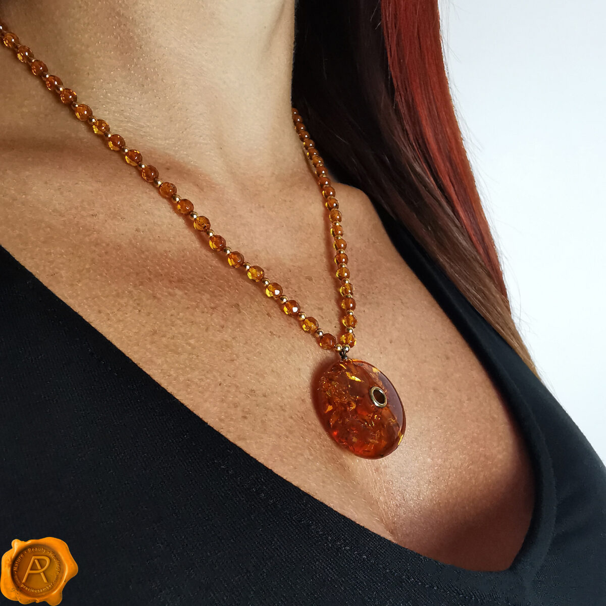 Luxurious Amber Amulet Necklace - Image 2