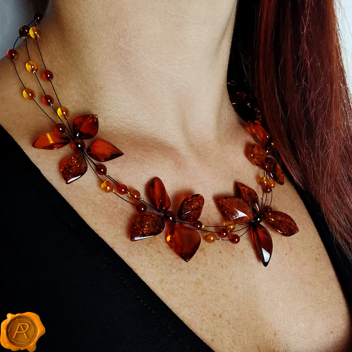Amber Flower Necklace Cognac - Image 2