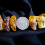 Natural Baltic Amber Dog Cat Pet Collar Tick Flea Adjustable Gemstone Crystal Fancy Jewelry for Dog Cat