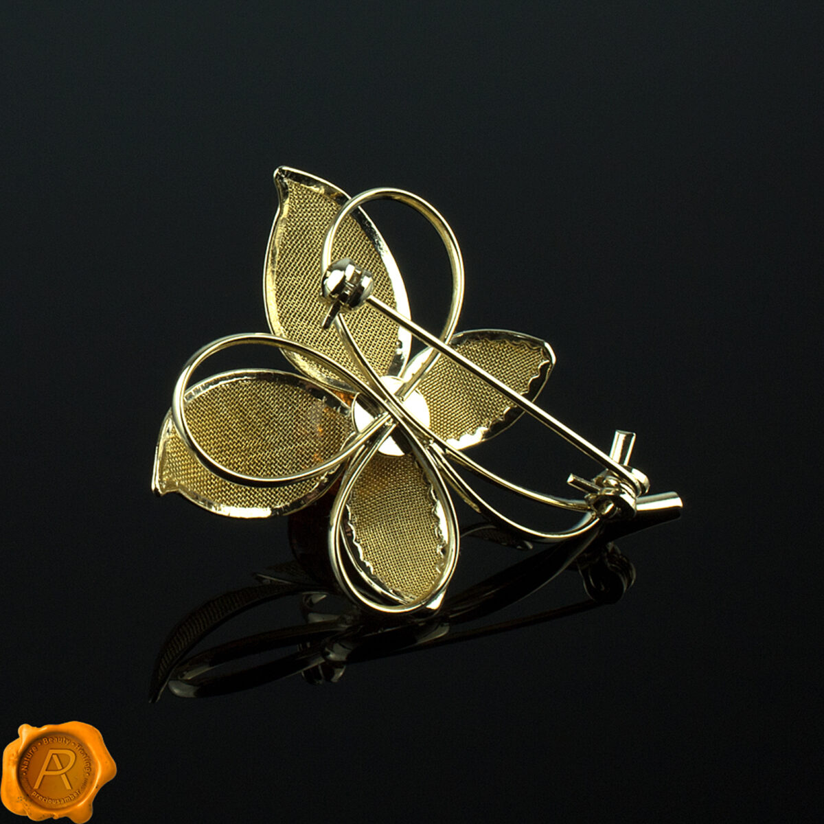 Graceful Amber Gold Brooch - Image 4