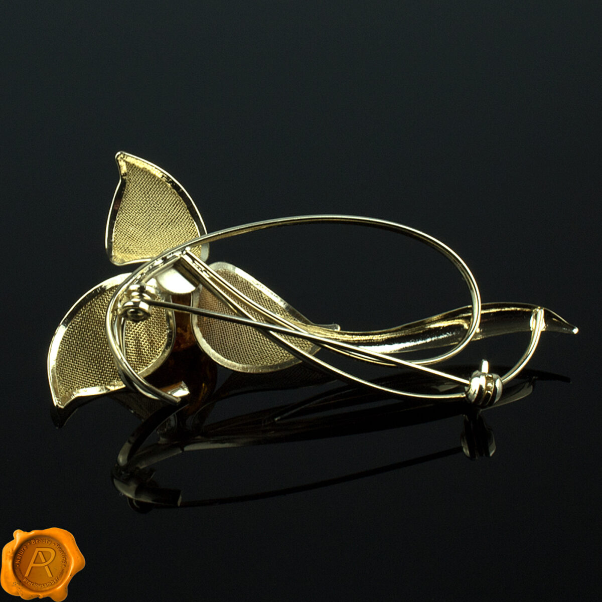 Delicate Amber Gold Brooch - Image 4