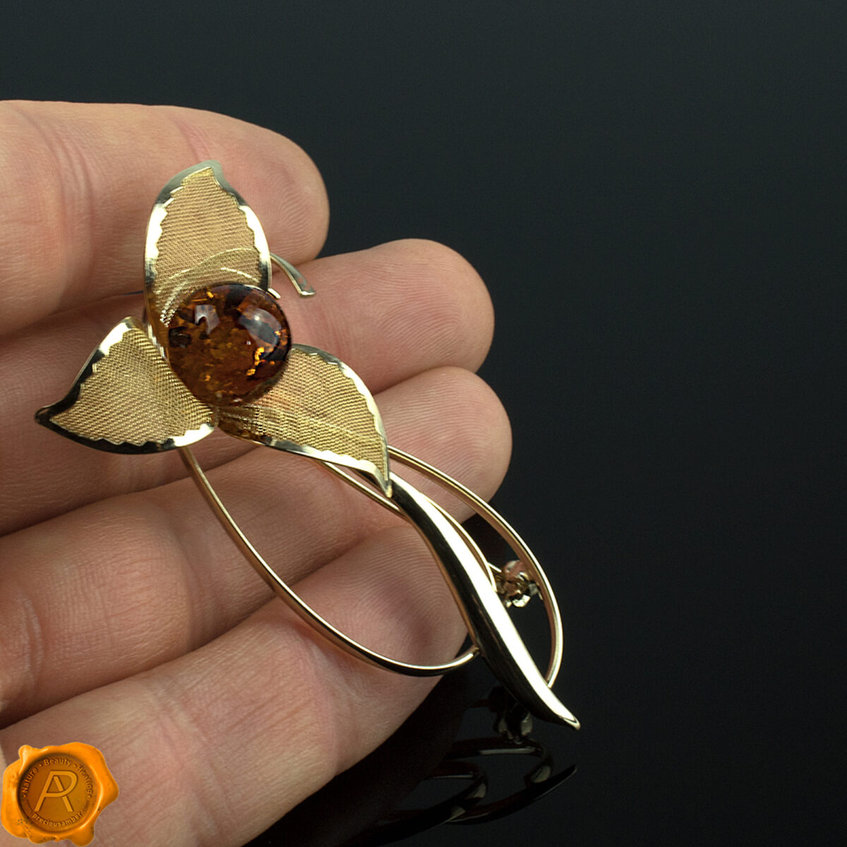 Delicate Amber Gold Brooch - Image 2