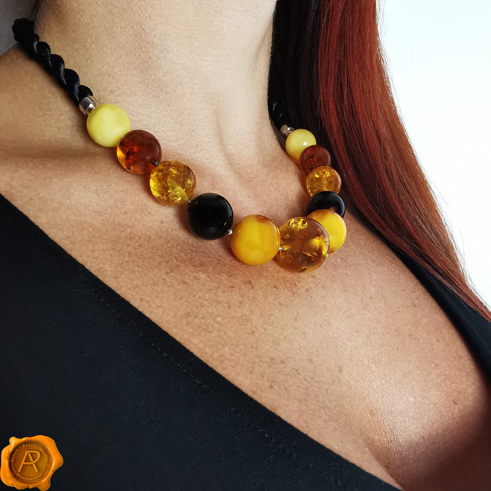 Cognac Time • Vintage Necklace Of Clear Amber-Beads, Around 1970 • Hofer  Antikschmuck