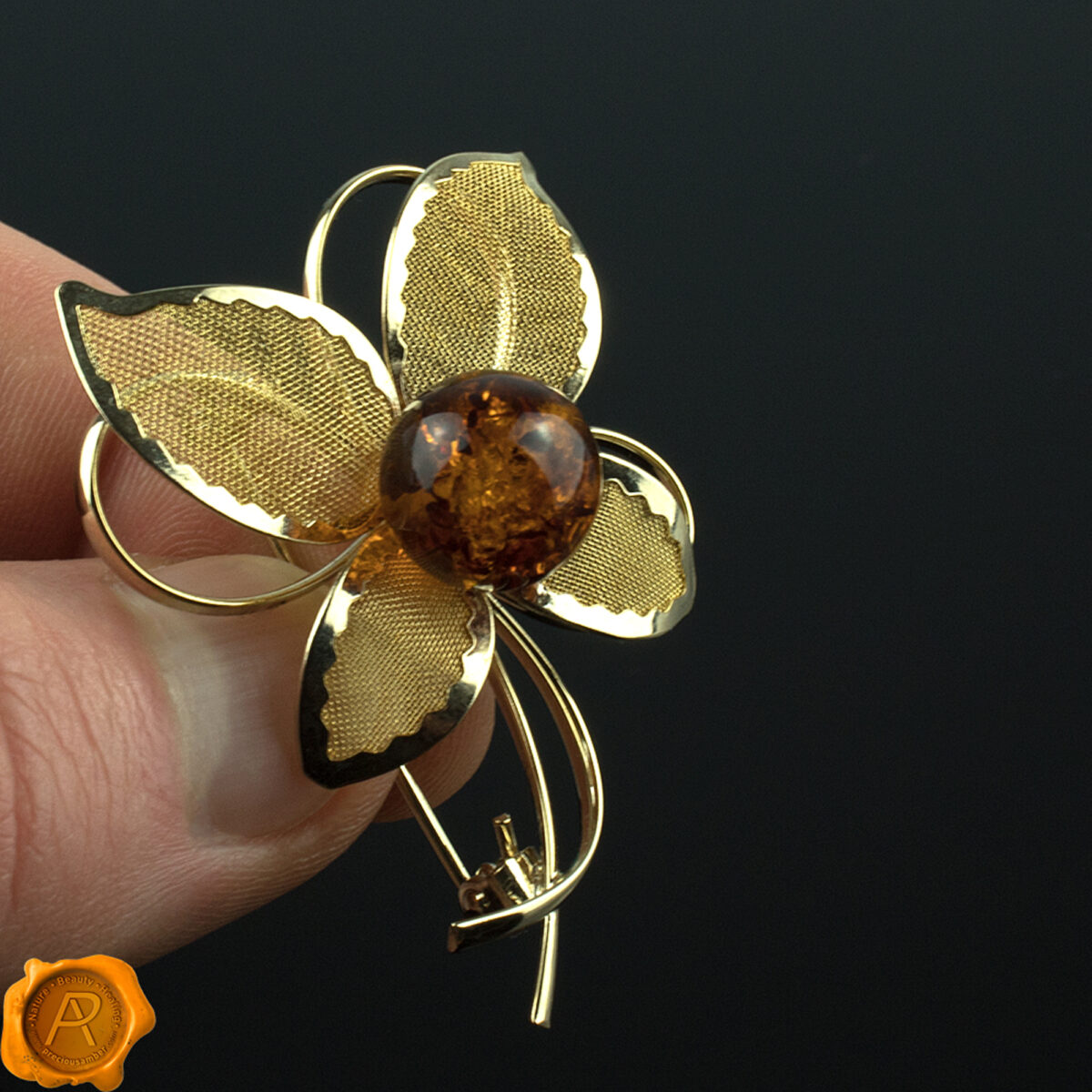 Graceful Amber Gold Brooch - Image 2