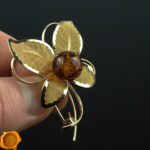 Graceful Amber Gold Brooch - Image 2