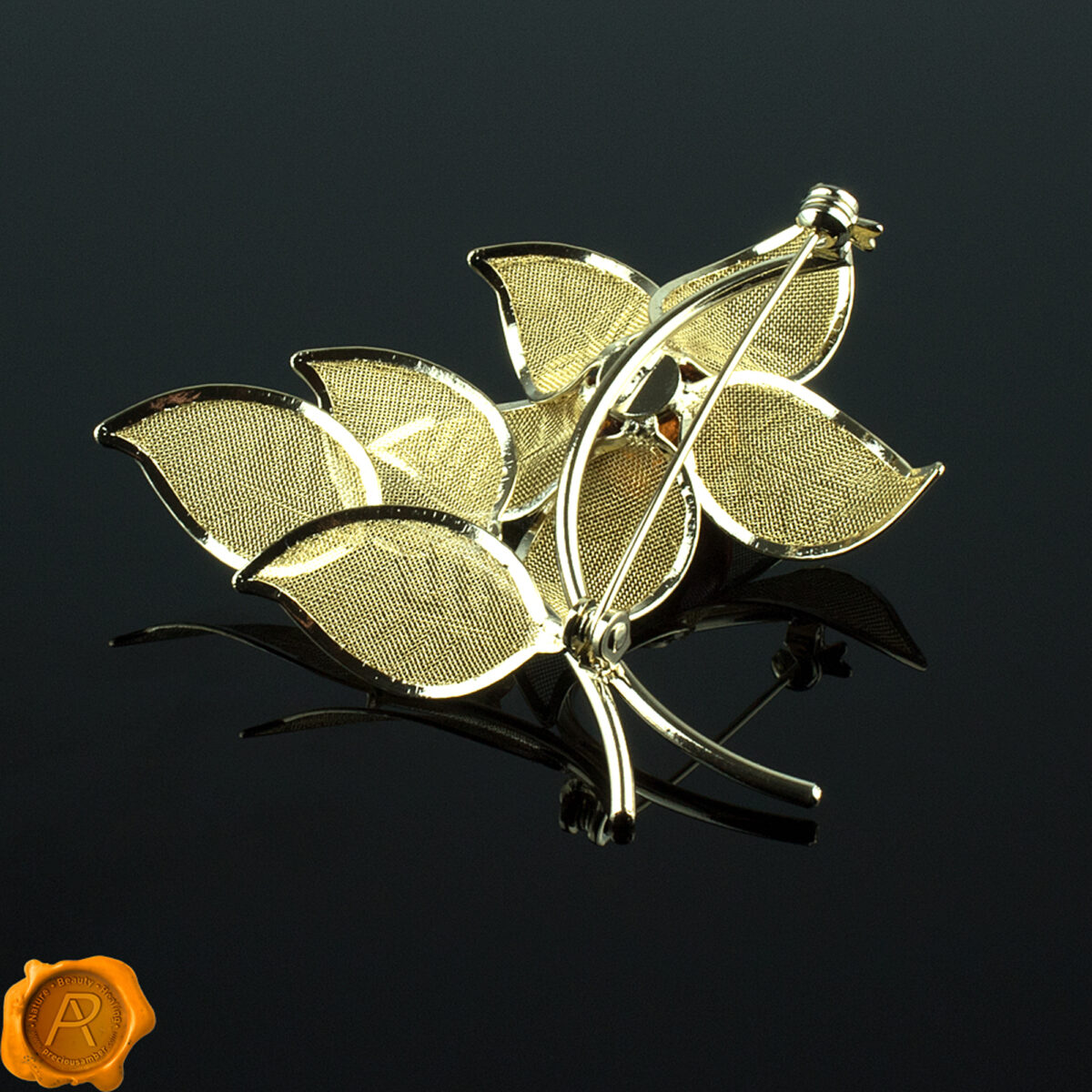 Exquisite Amber Flower Brooch - Image 3