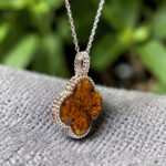 Four Leaf Clover Honey Amber Pendant - Image 2