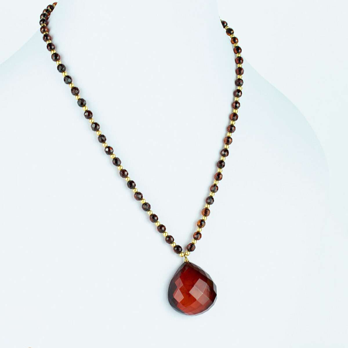 Luxurious Faceted Cherry Amber Pendant Necklace - Image 3
