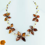 Amber Flower Necklace Cognac - Image 4