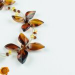 Amber Flower Necklace Cognac - Image 5