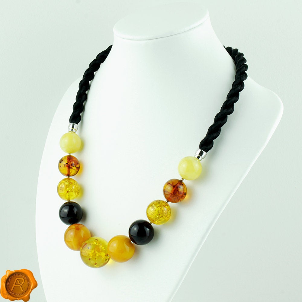 Large amber bead best sale necklace