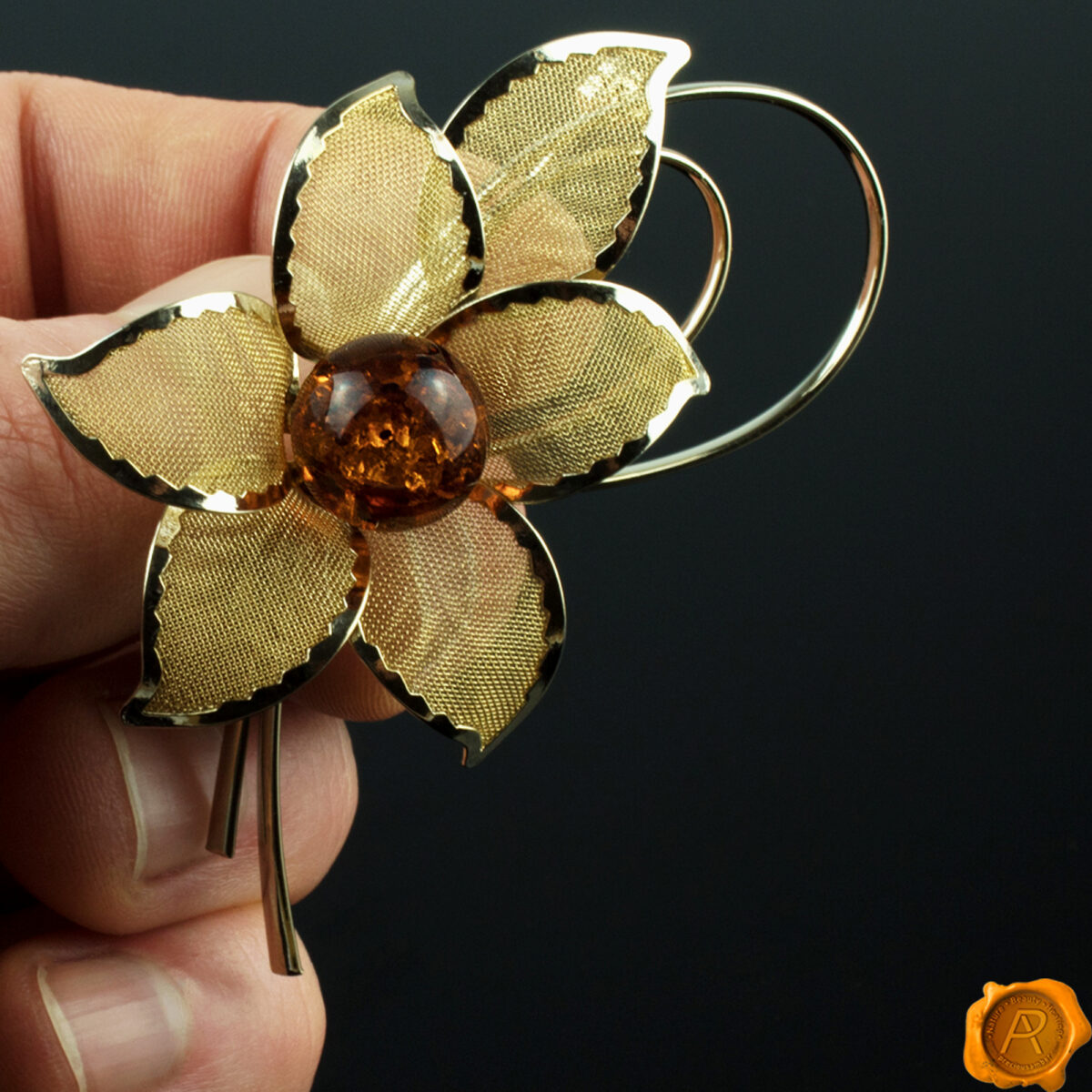 Amber Gold Flower Brooch - Image 3