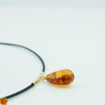 Amber Gold Choker Pendant - Image 5