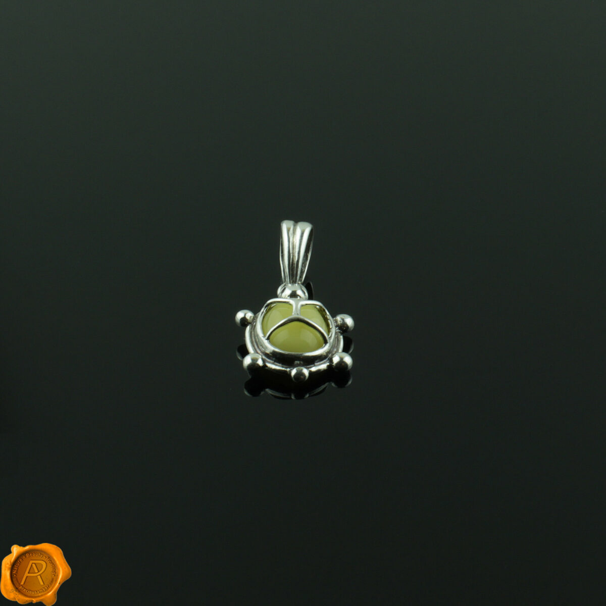 Amber Tortoise Pendant - Image 4