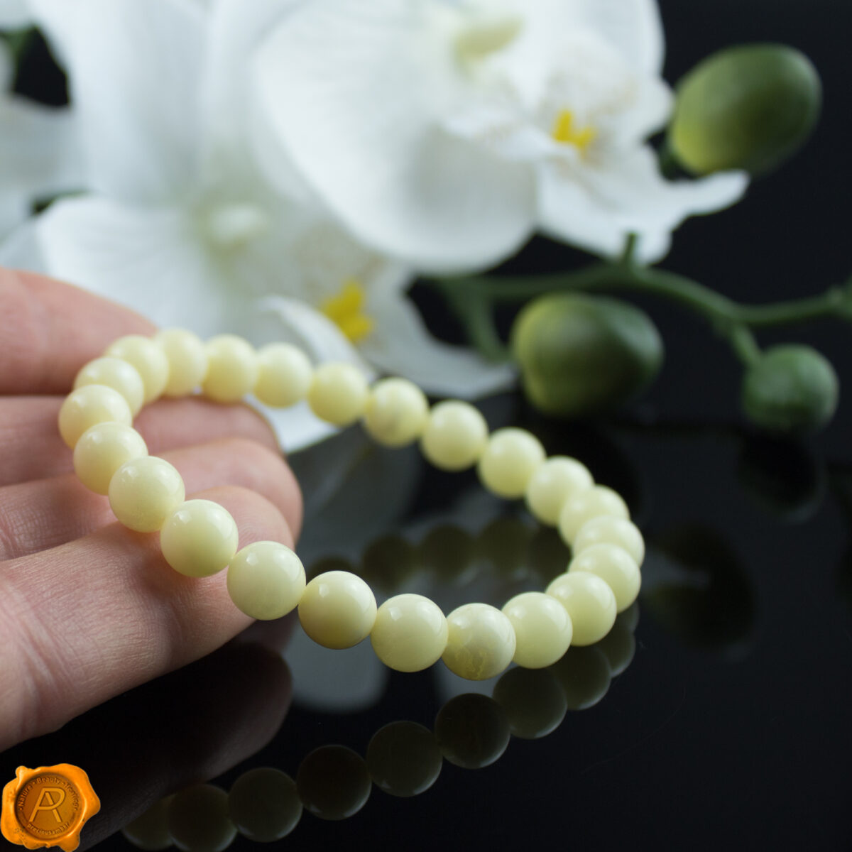 Pure-White-Baltic-Amber-Elastic-Beaded-Bracelet White Amber Elastic Bracelet - Image 2