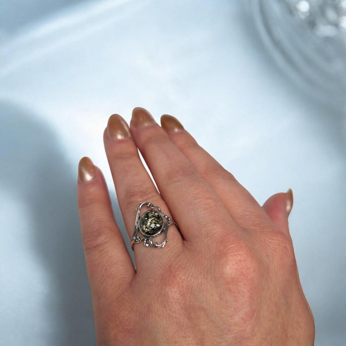 Green Amber Vintage Silver Ring - Image 5