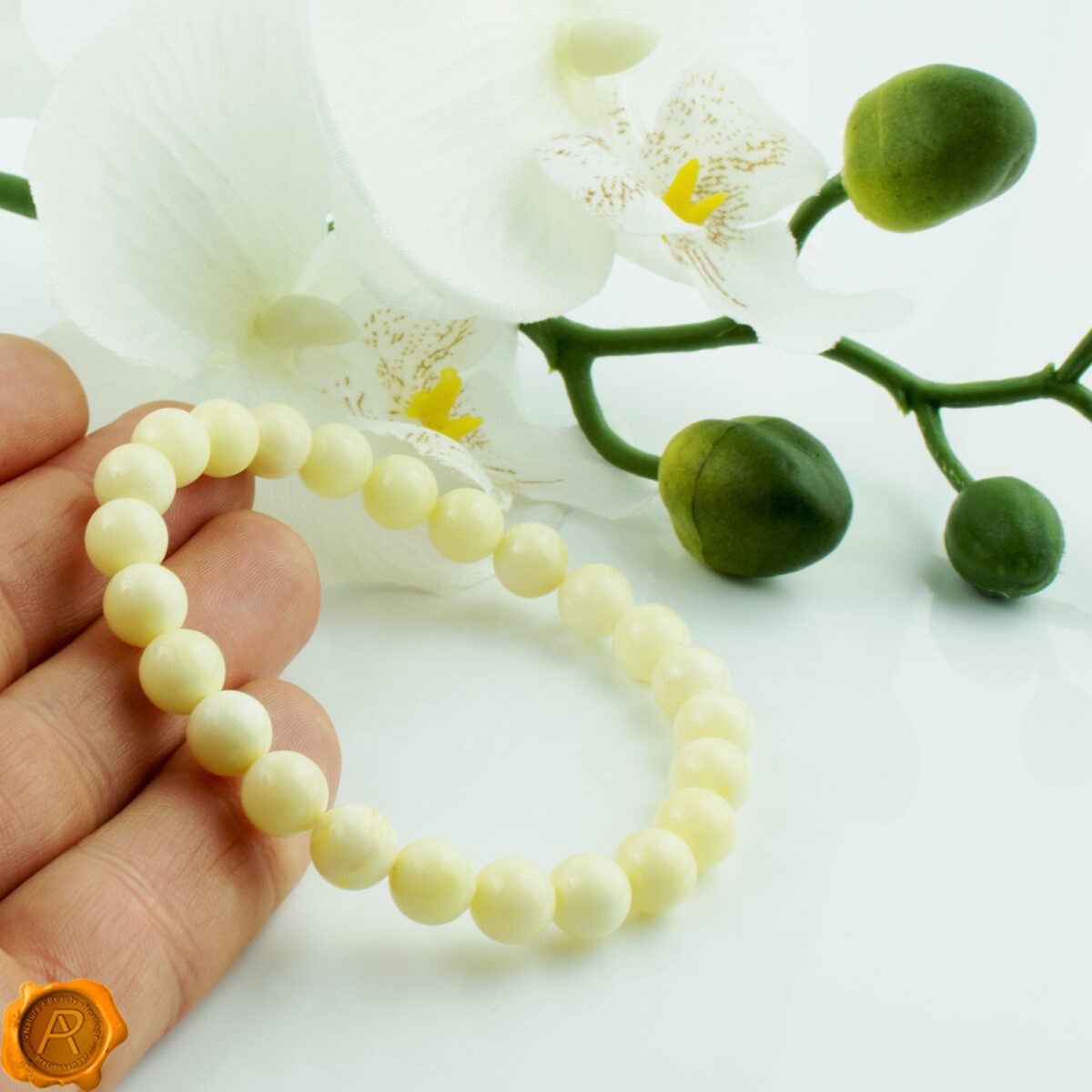 White-Baltic-Amber-White-Baltic-Amber-beads-Elastic-Stretch-Bracelet White Amber Elastic Bracelet - Image 3