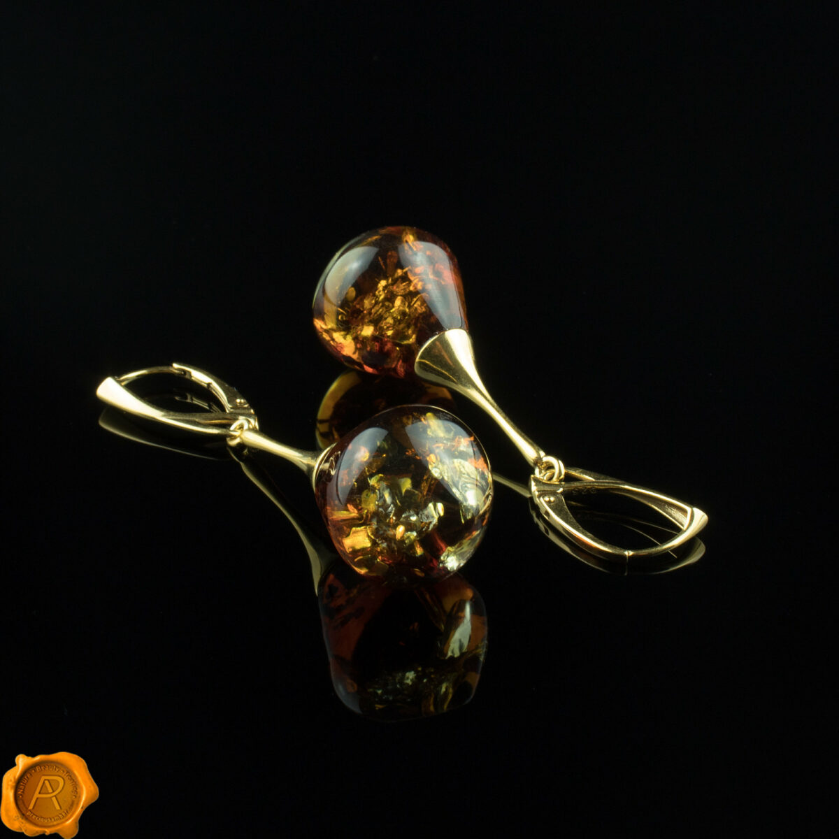 Luxurious Amber Gold Earrings - Image 3