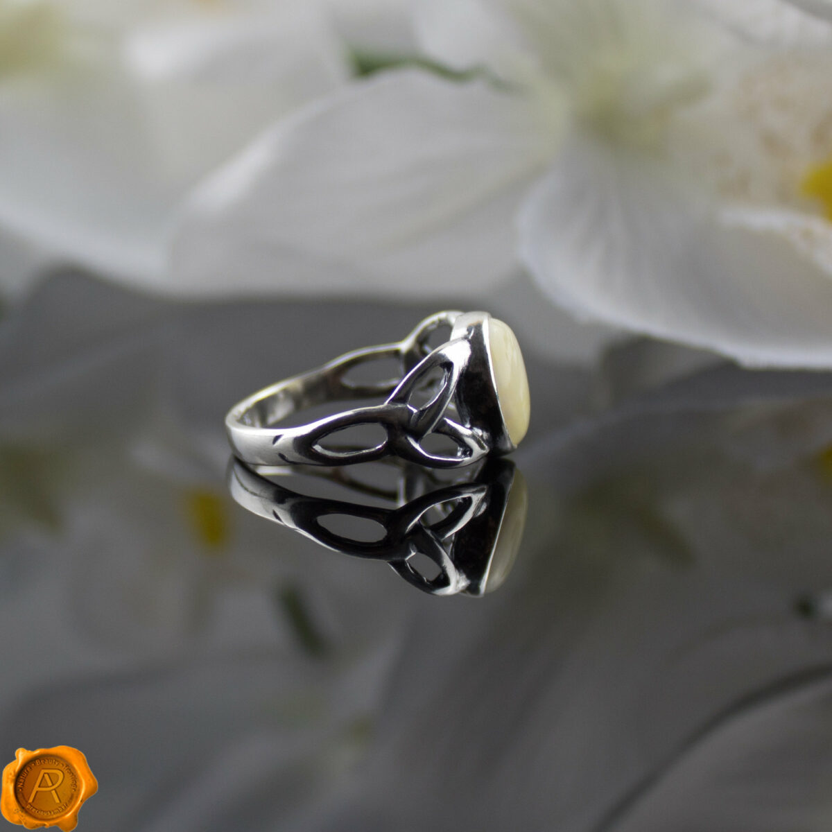 Celtic Amber Silver Ring - Image 4