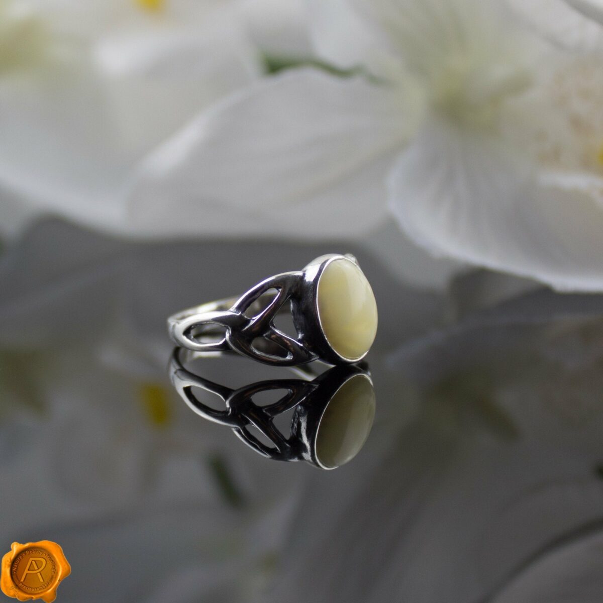 Celtic Amber Silver Ring - Image 1