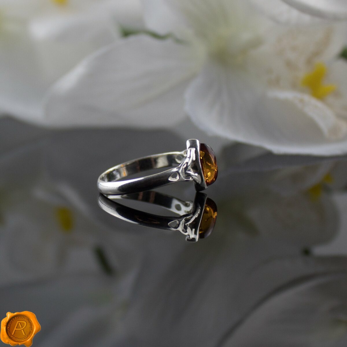 Celtic Honey Amber Silver Ring - Image 4