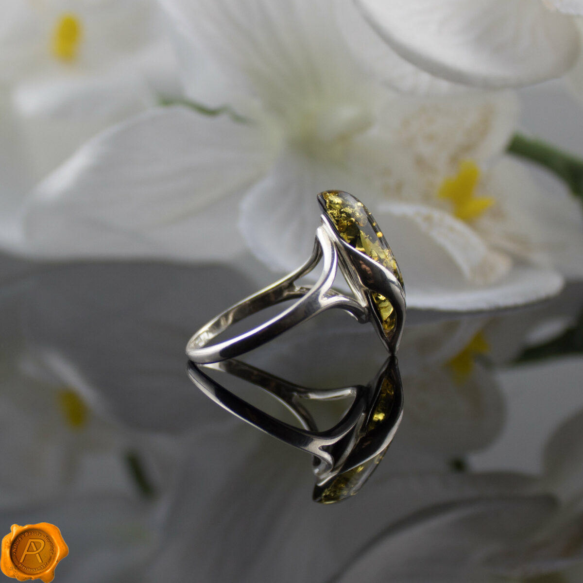 Elegant Green Amber Ring - Image 4