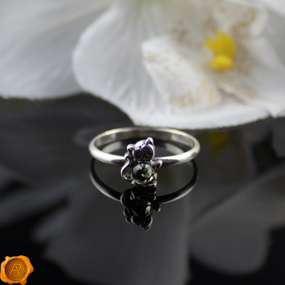Green Amber Silver Kitty Ring - Image 3