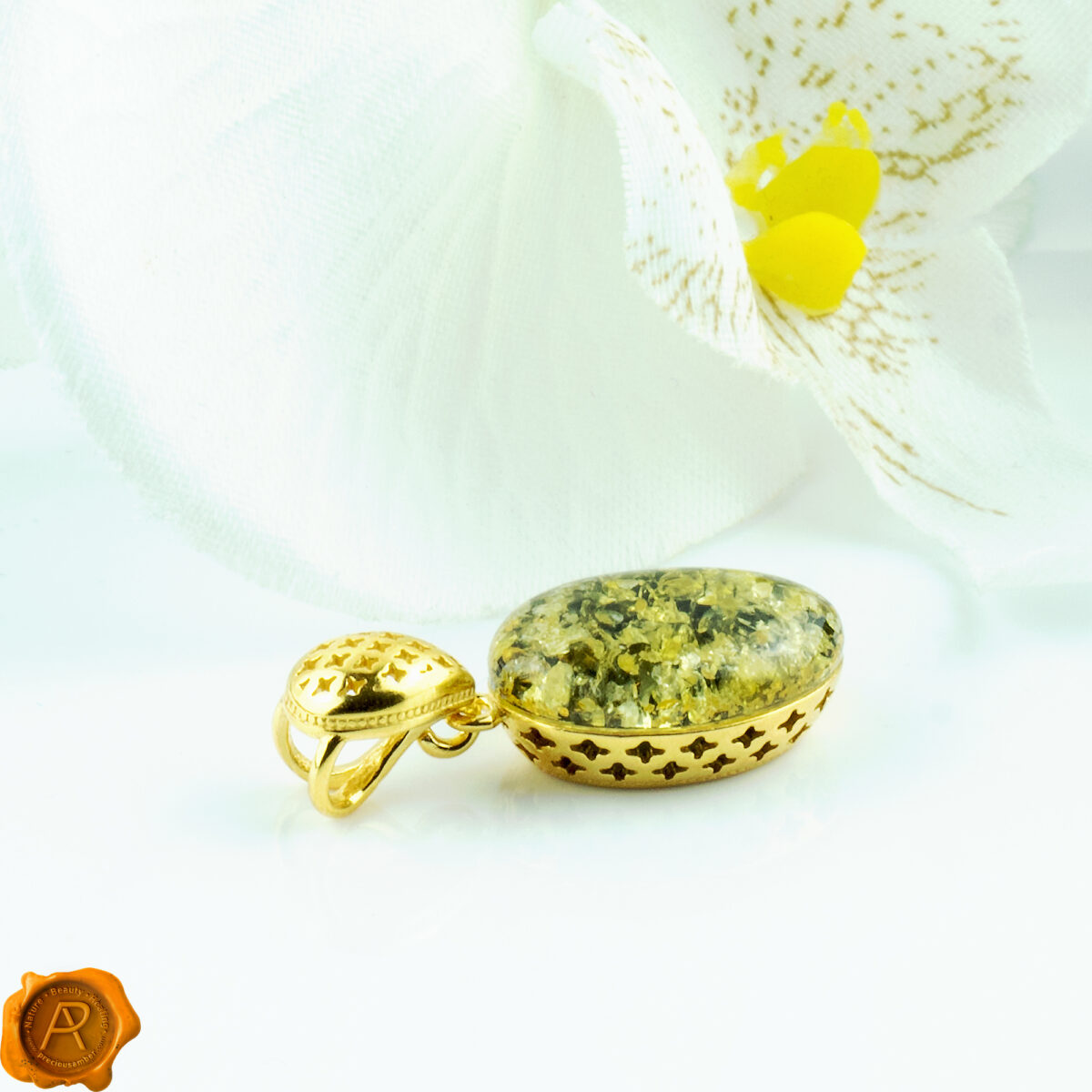 Green Amber Gold Pendant - Image 2