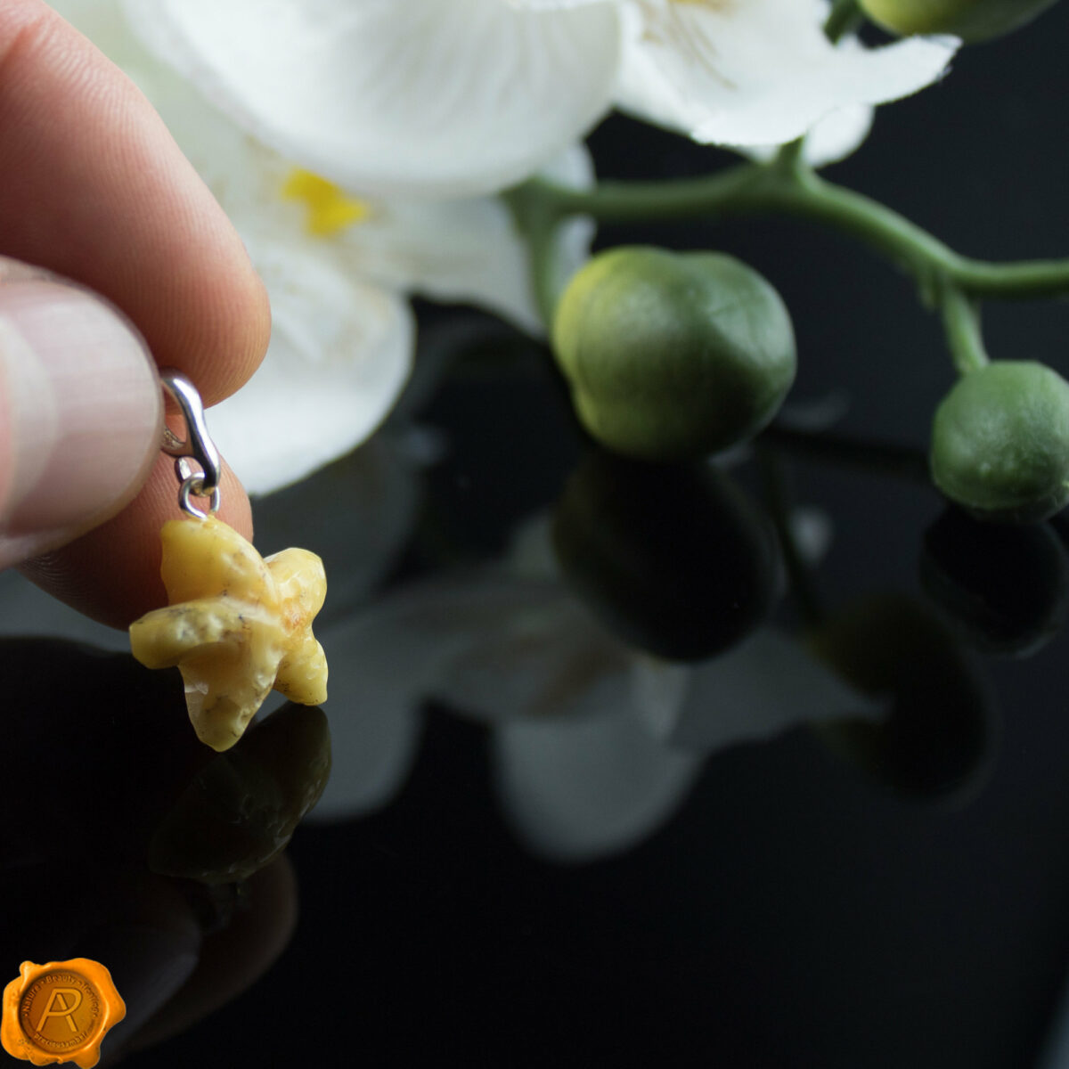 Hand Carved Amber Starfish Pendant - Image 4