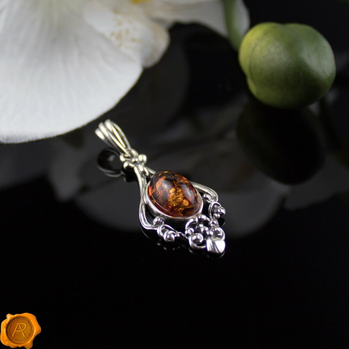 Cognac Amber Terdrop Pendant - Image 2