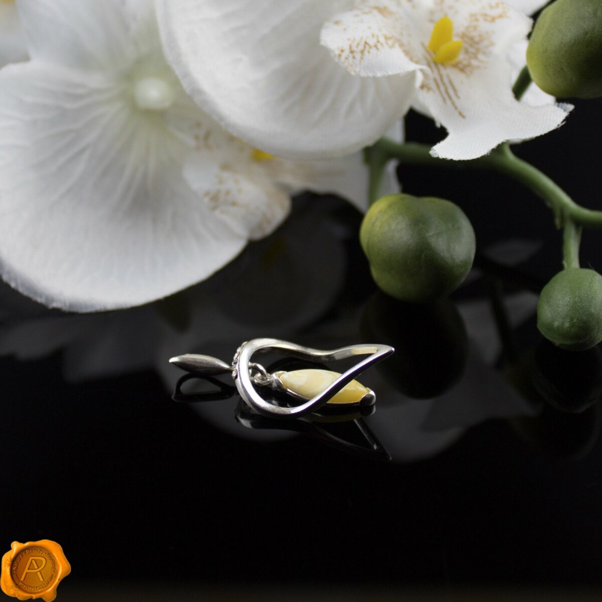 Geometric Amber Silver Pendant - Image 2