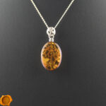 Reversible Large Amber Pendant - Image 7