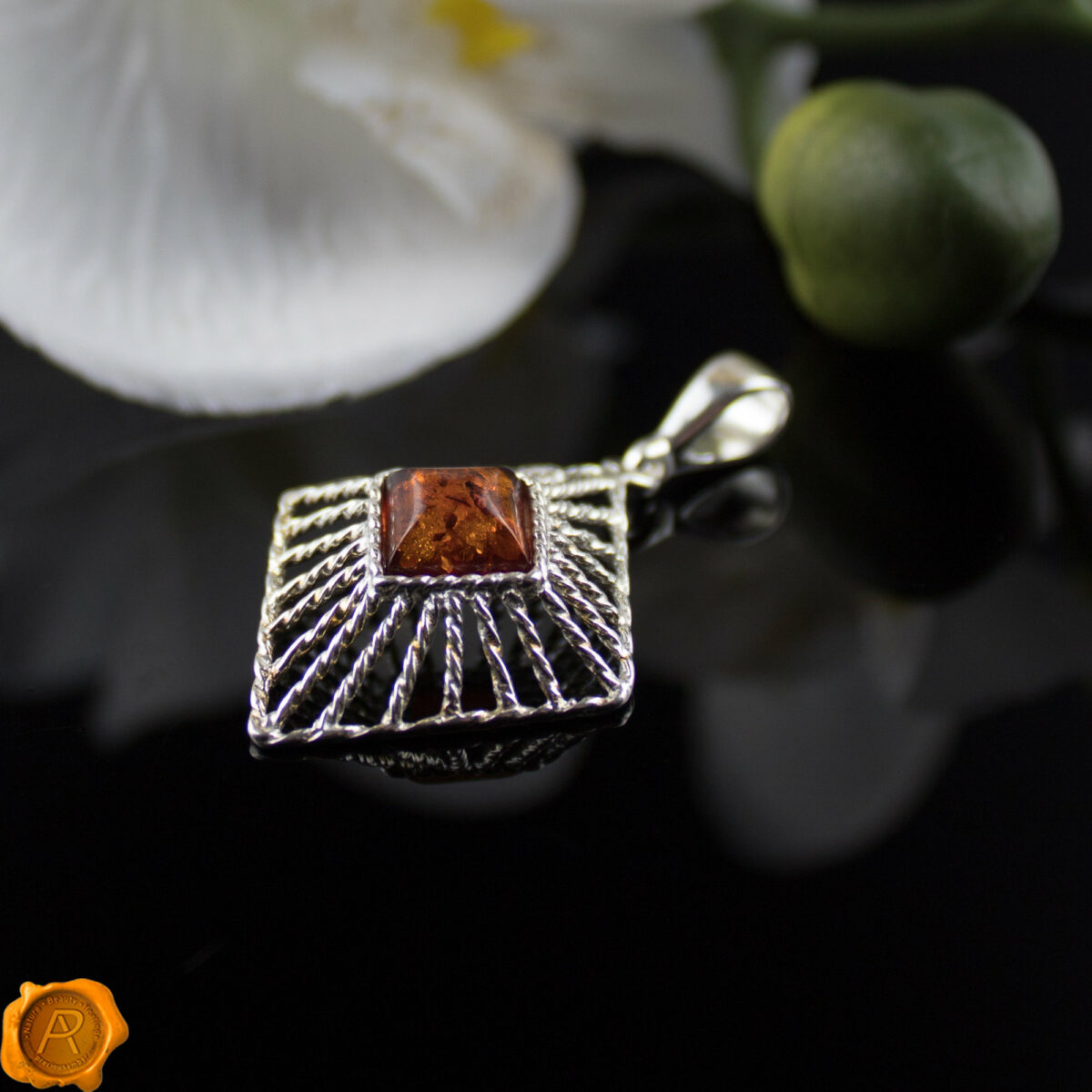 Geometric Amber Pendant - Image 4