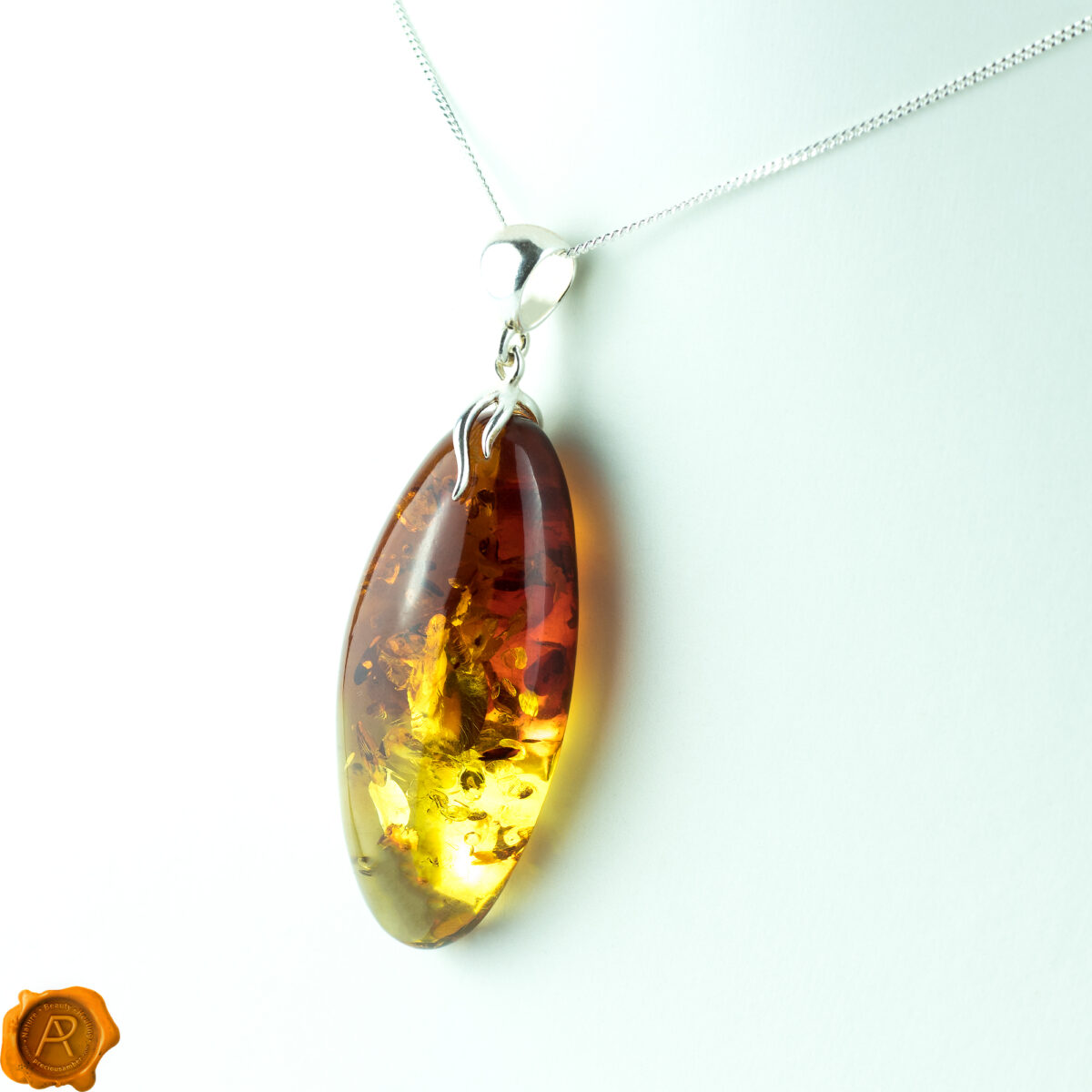 Luxurious Gradient Amber Pendant - Image 3