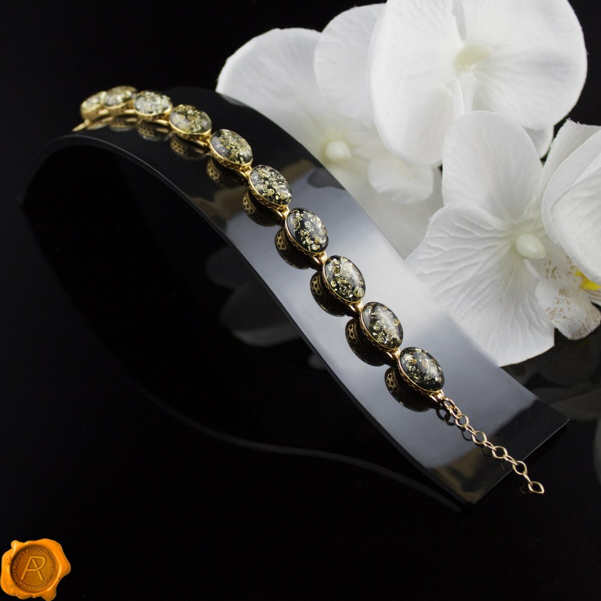 Green Amber Gold Bracelet - Image 3