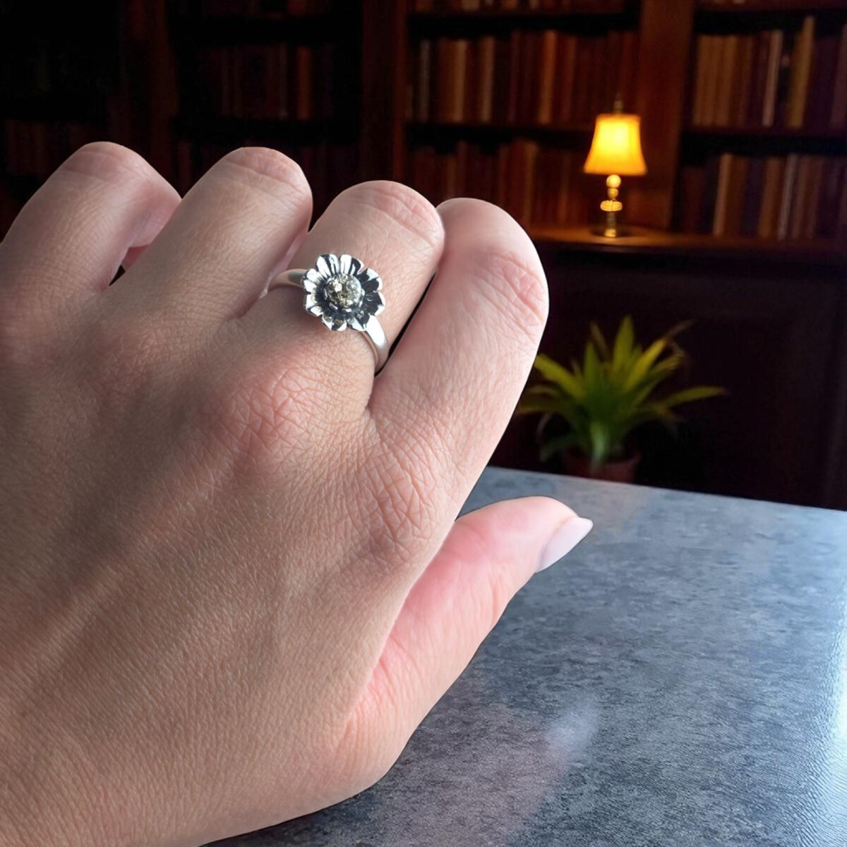 Adjustable Green Amber Silver Flower Ring - Image 2