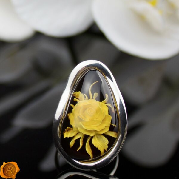 Amber Rose Cameo Ring