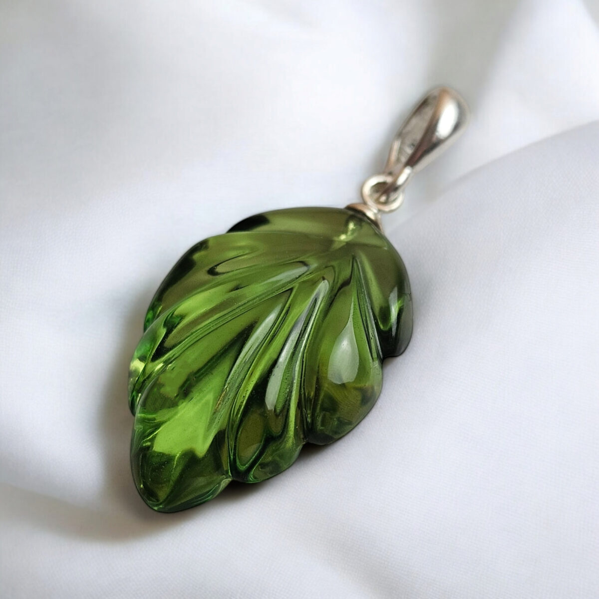 Caribbean Green Amber Leaf Pendant - Image 4