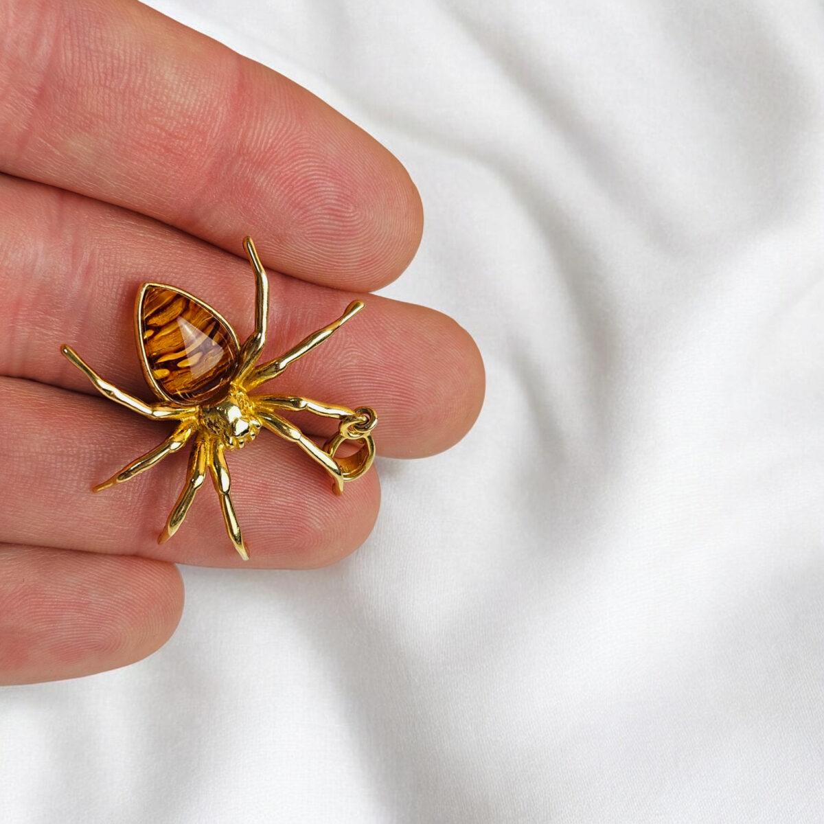Carved Amber Spider Gold Pendant - Image 5