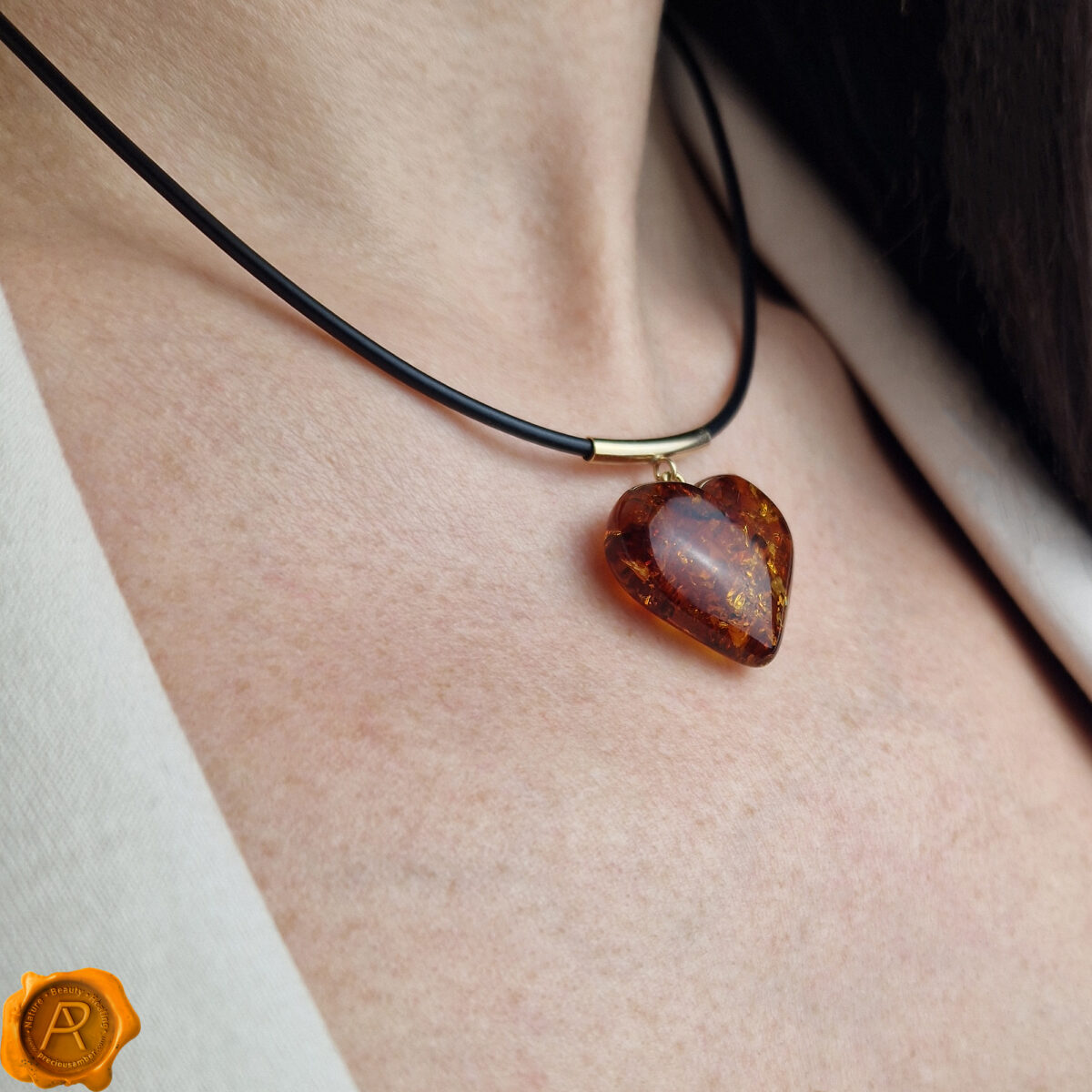Amber Gold Heart Choker Pendant - Image 2