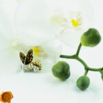 Carved Amber Silver Bee - Image 3