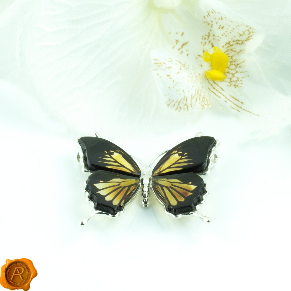 Carved Amber Butterfly Pendant - Image 7