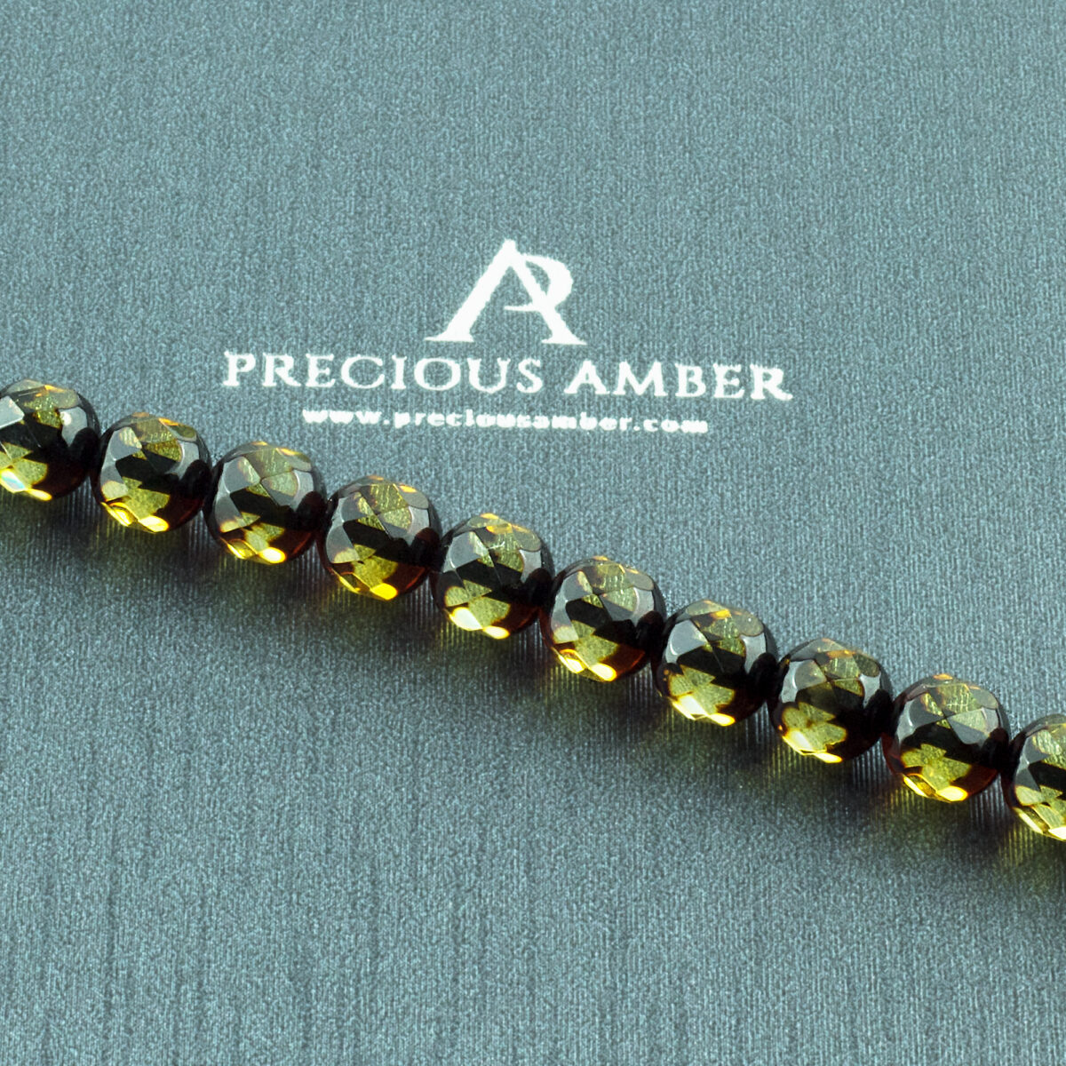 Luxurious Dainty Green Amber Necklace - Image 2