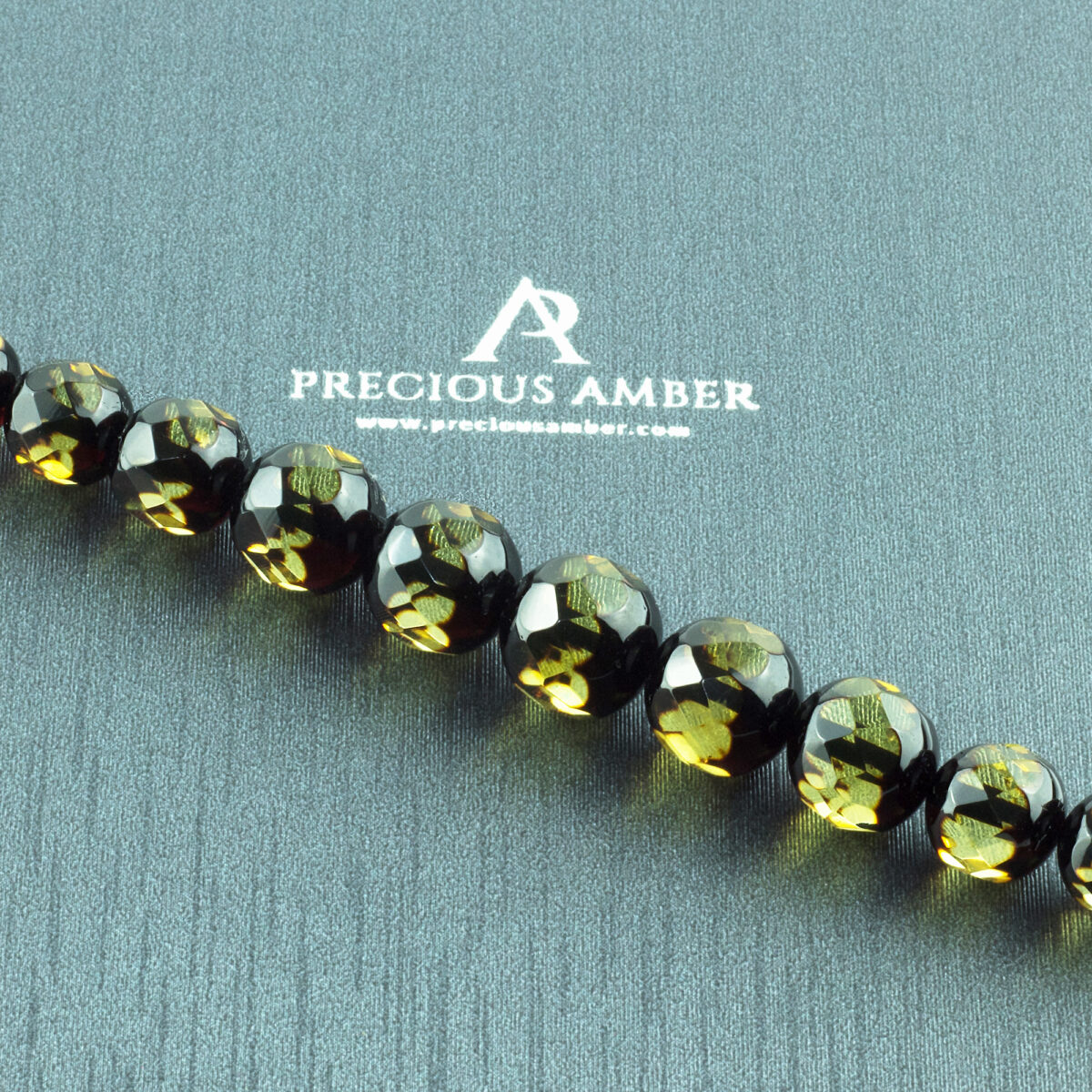 Luxury-Green-Baltic-Amber-Faceted-Gemstone-Beads-Crystal-Pendant-Chunky-Gradient-Large-Ball-Crystal-Necklace-Irish-Gifts-for-Girls-Ladies-Women-Uk-ireland-dublin Luxurious Large Green Amber Necklace - Image 2