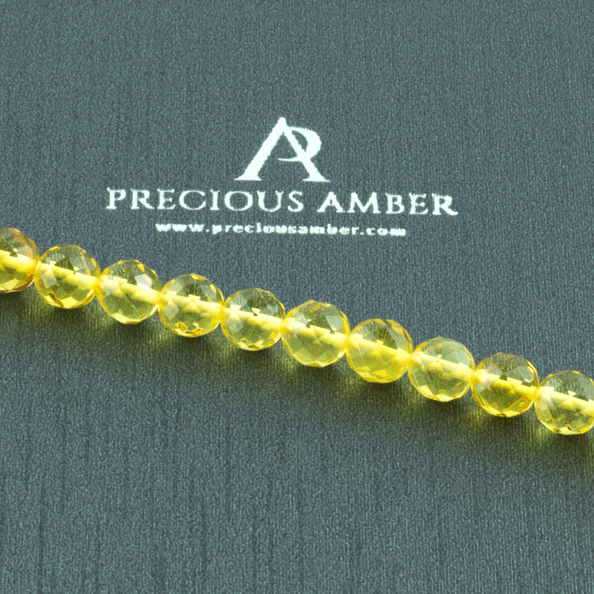 Luxurious Lemon Amber Bracelet - Image 2