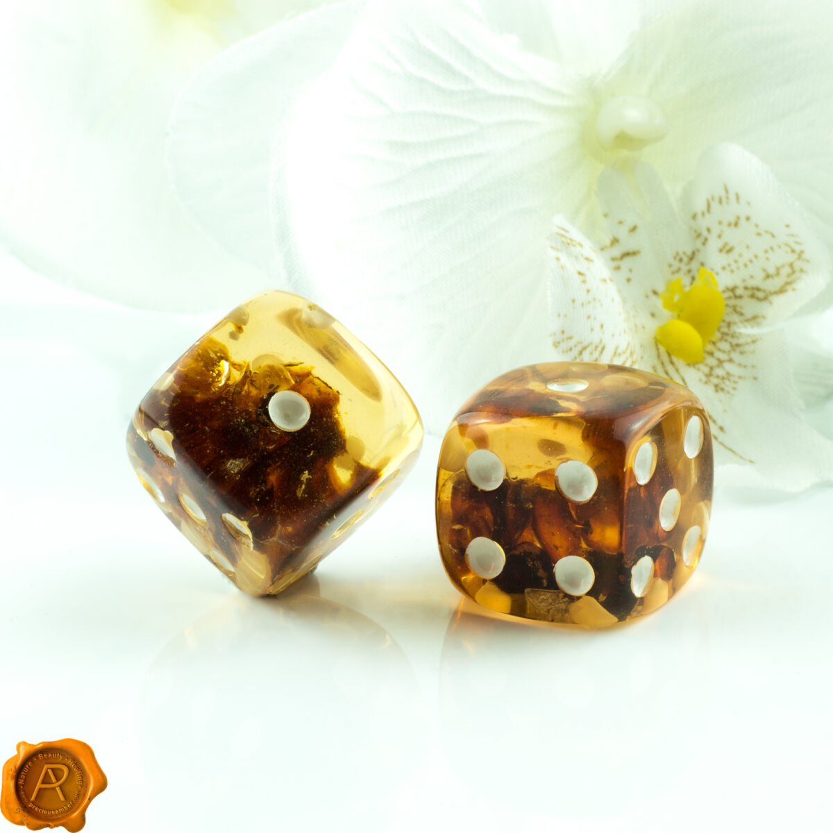 Amber Dice 20 X 20mm - Image 3