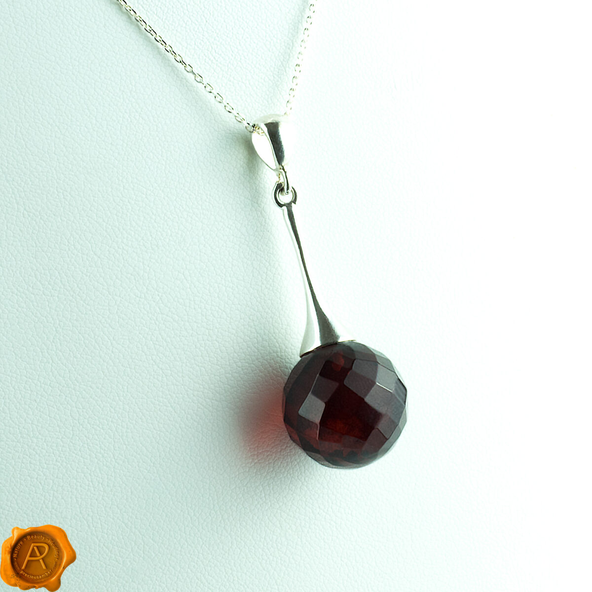 Luxurious Faceted Cherry Amber Pendant - Image 3
