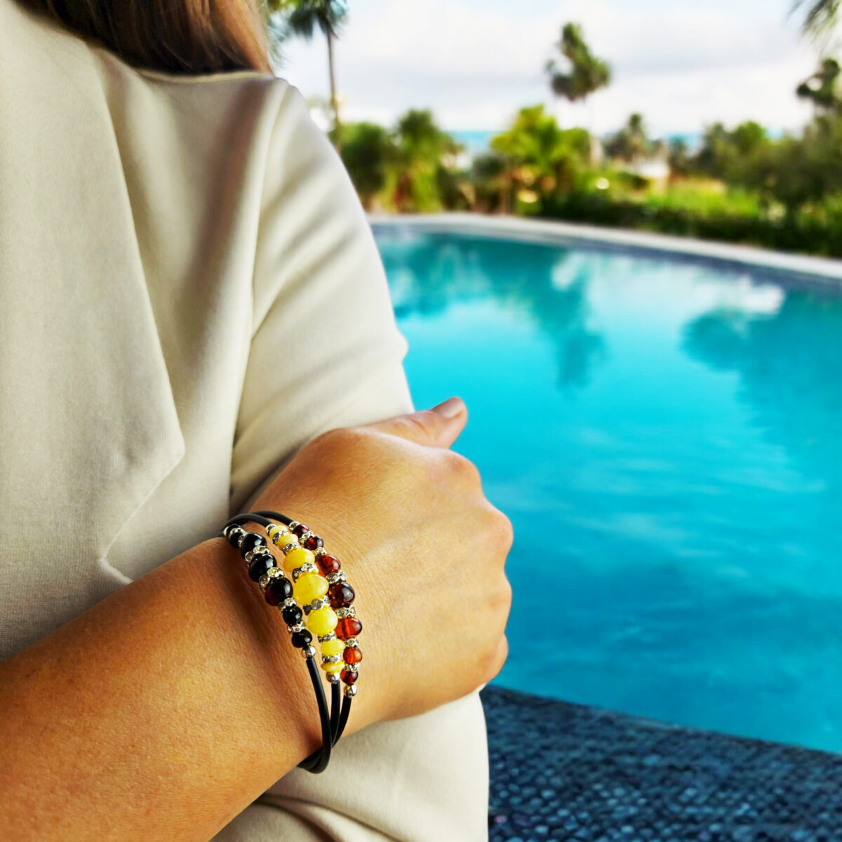 Memory Wire Rainbow Amber Bracelet - Image 2
