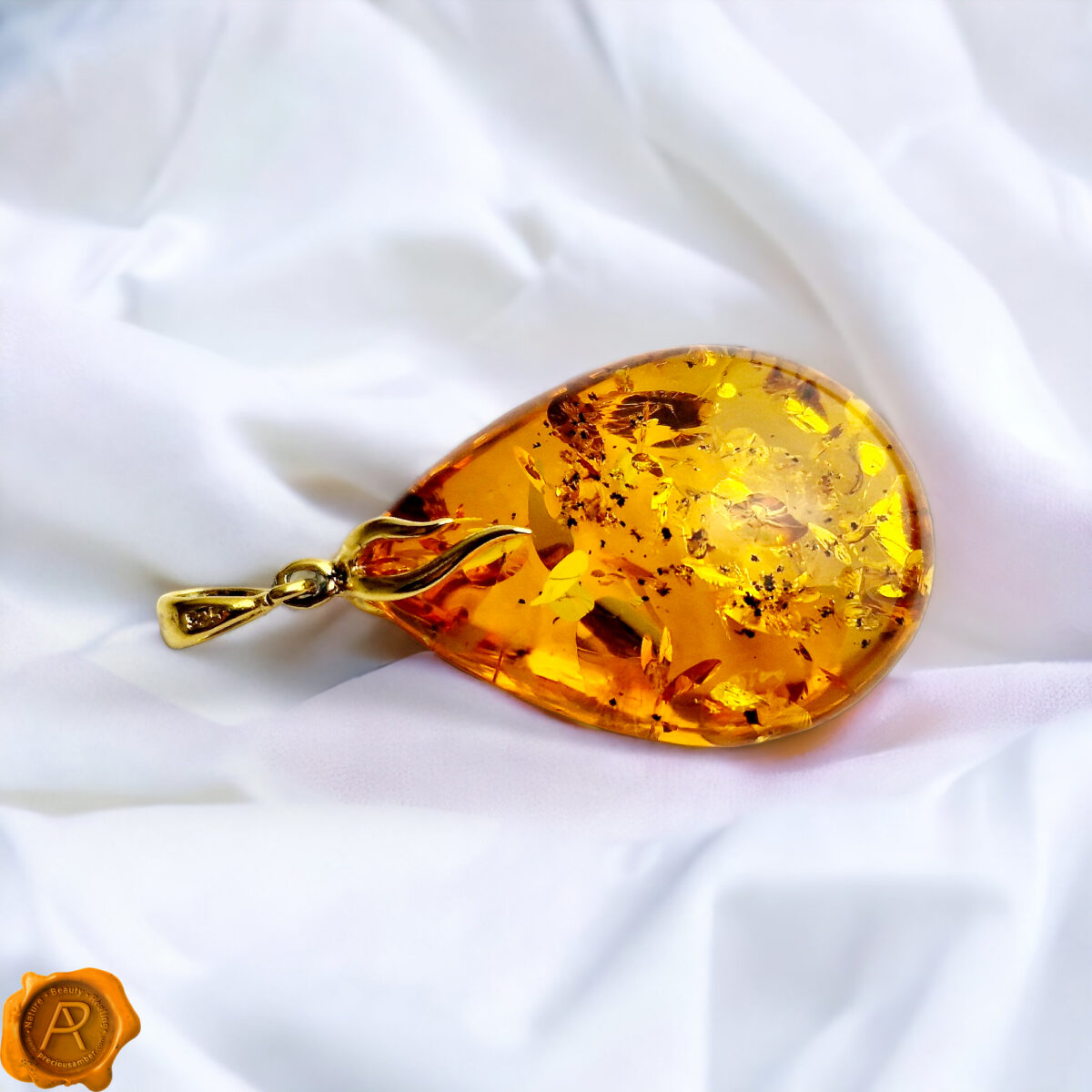 Luxurious Amber Gold Teardrop Pendant - Image 5