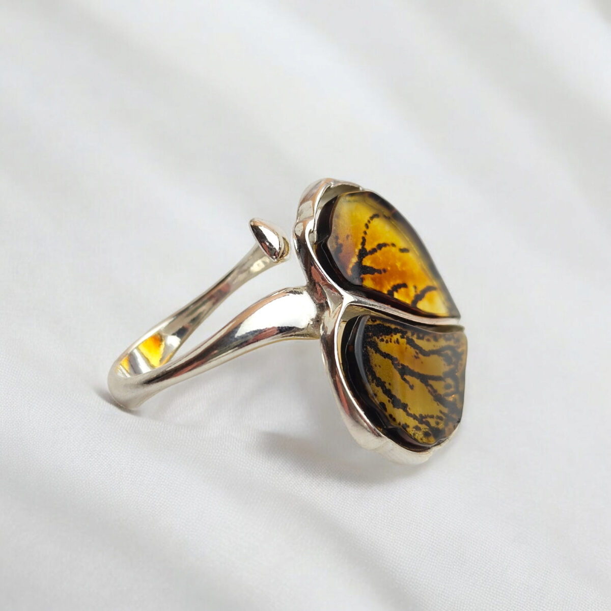 Adjustable Carved Amber Leaf Ring - Image 4